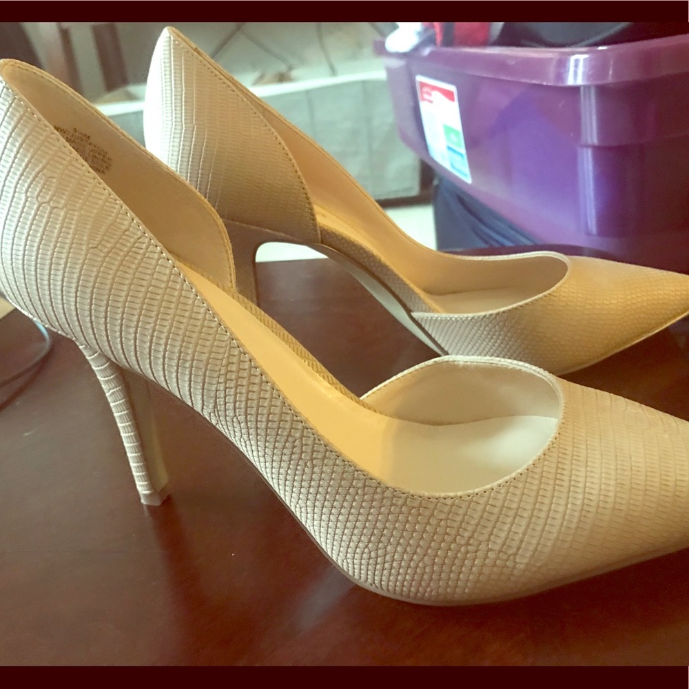 Nine West pumps